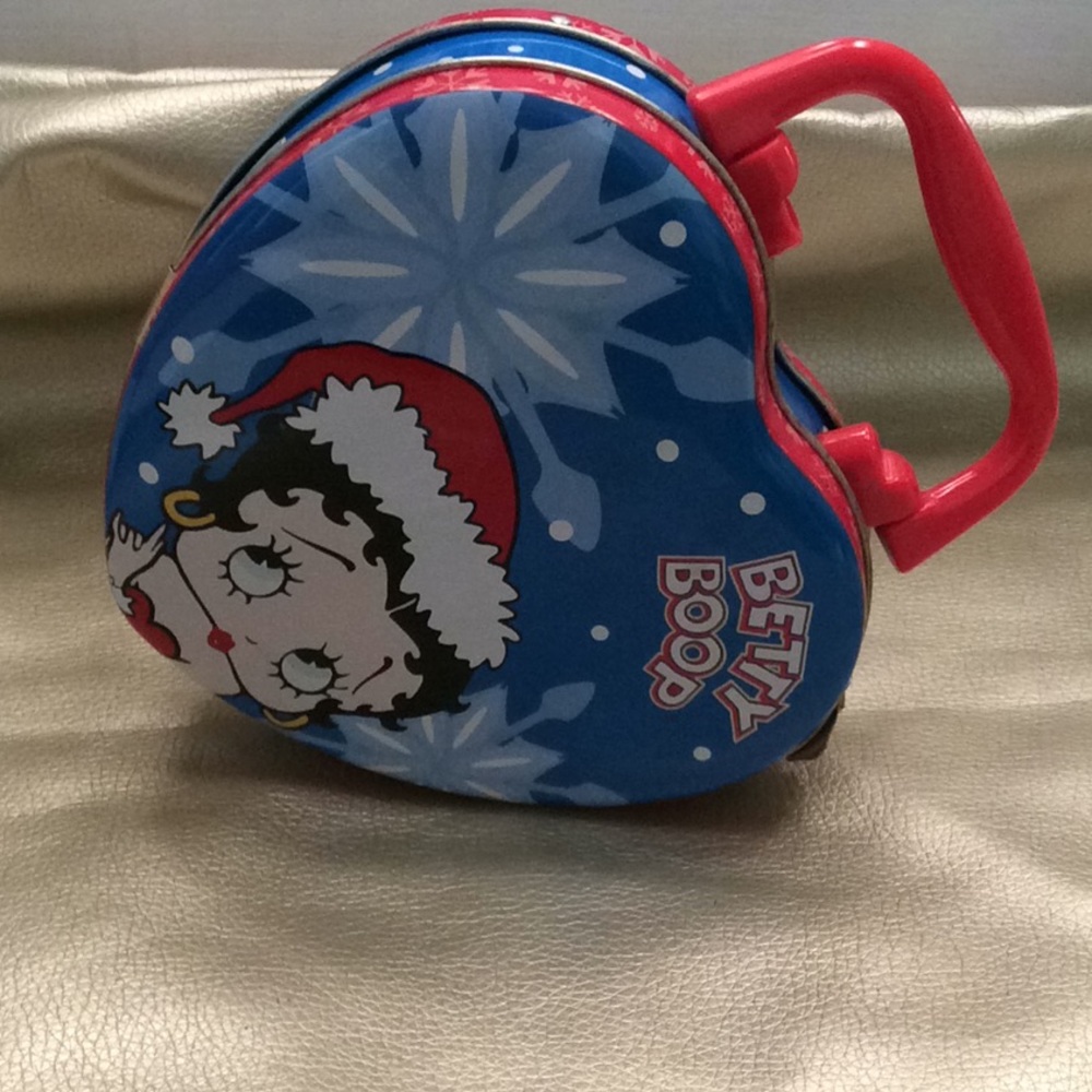 Betty Boop Heart Tin